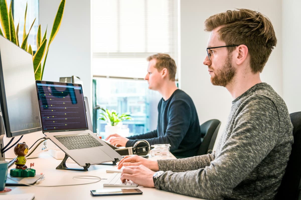 FINLINKER Team Working